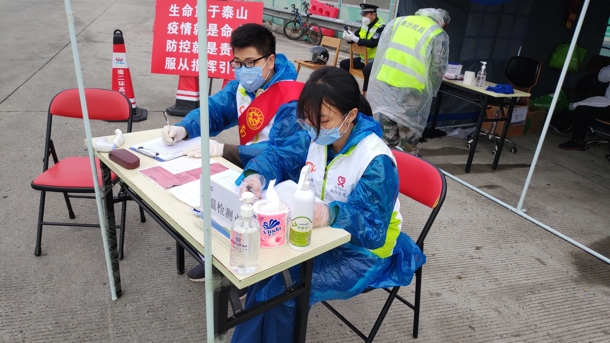 D:\Backup\桌面\新闻\20200227yl6809永利官网学子积极参与疫情防控志愿服务工作\学生党务助理张娟参与疫情防控志愿服务(发文稿).jpg D:\Backup\桌面\新闻\20200227yl6809永利官网学子积极参与疫情防控志愿服务工作\学生党务助理张娟参与疫情防控志愿服务(发文稿).jpg